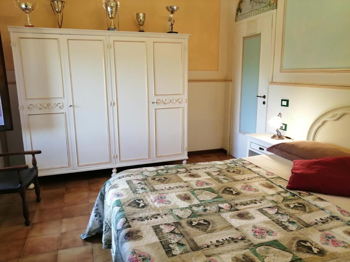 B&b San Nicola Serramazzoni Exterior foto